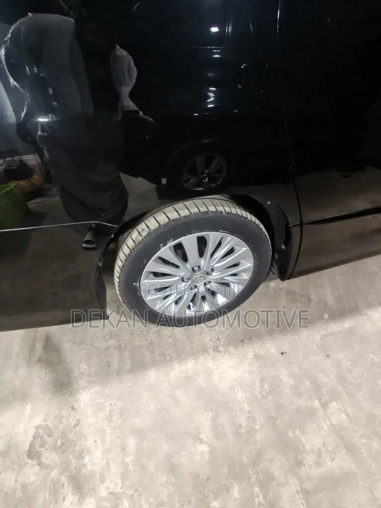 Toyota Vellfire 2012 Black