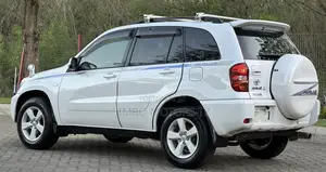 Toyota RAV4 2005 White