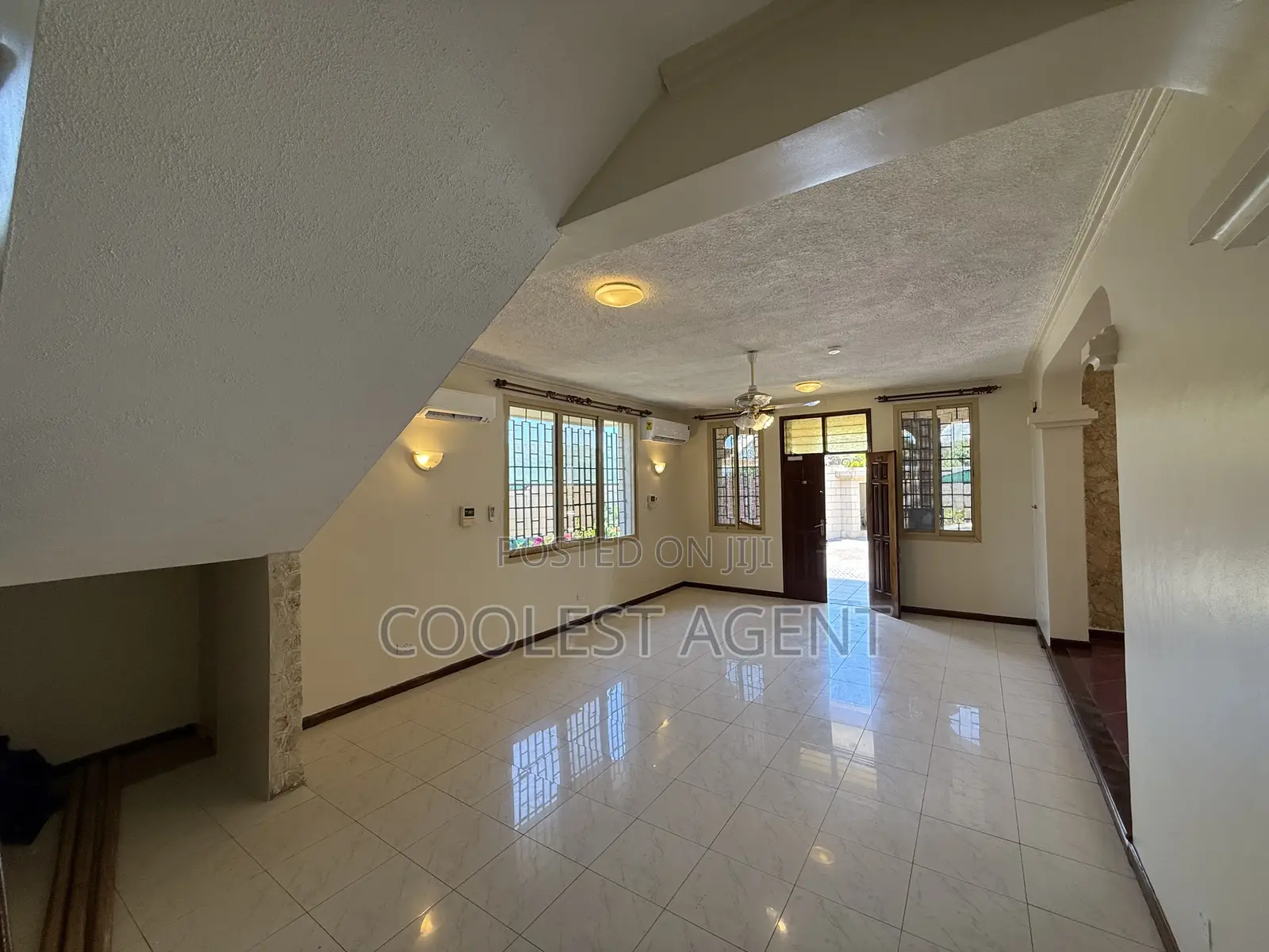 4bdrm Villa in Coolest Estate, Masaki for rent