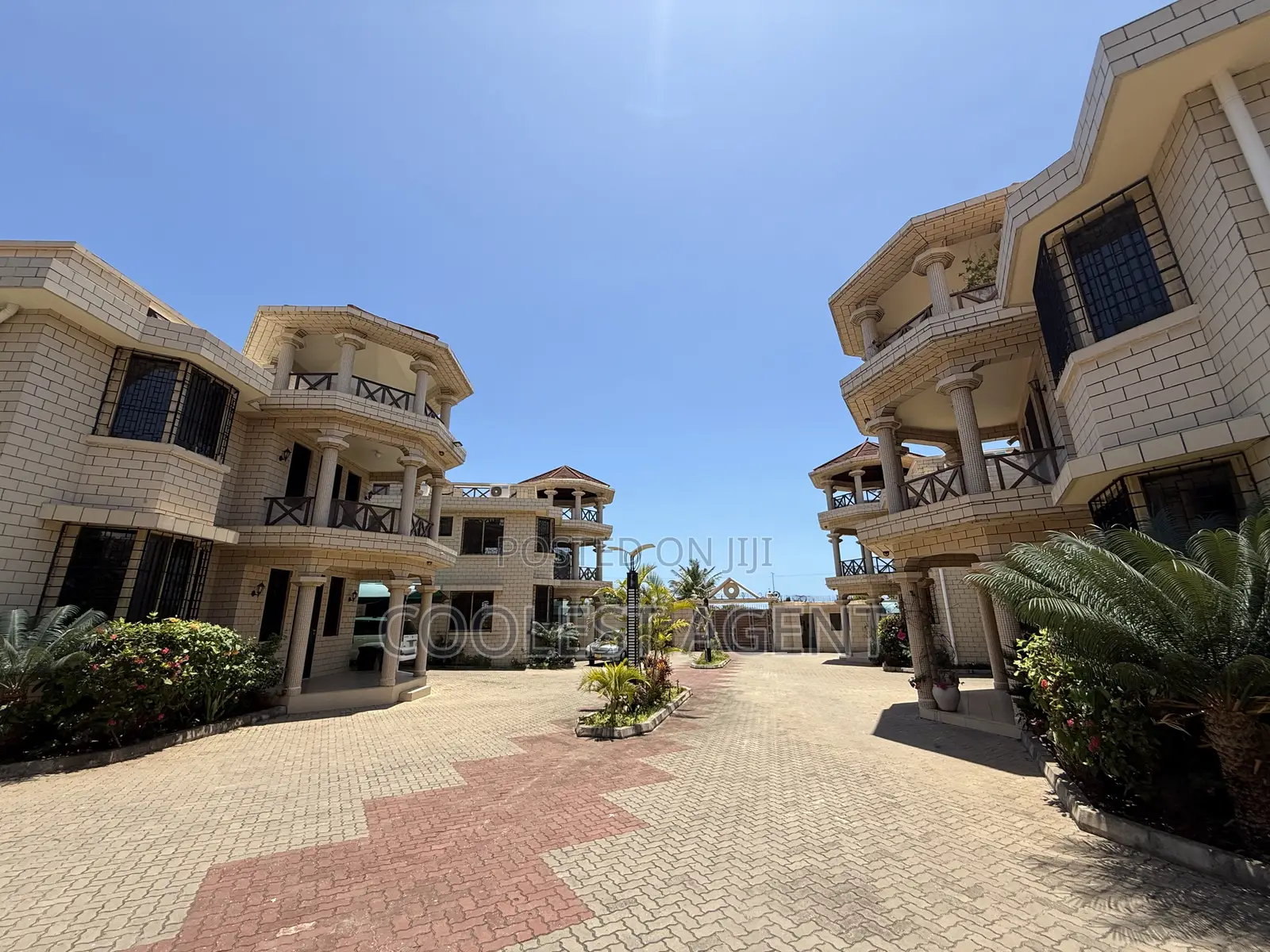 4bdrm Villa in Coolest Estate, Masaki for rent