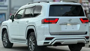 New Toyota Land Cruiser 2024 White