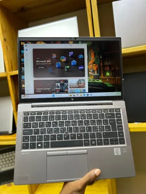 Laptop HP ZBook Firefly 14 G7 8GB Intel Core I7 SSD 256GB