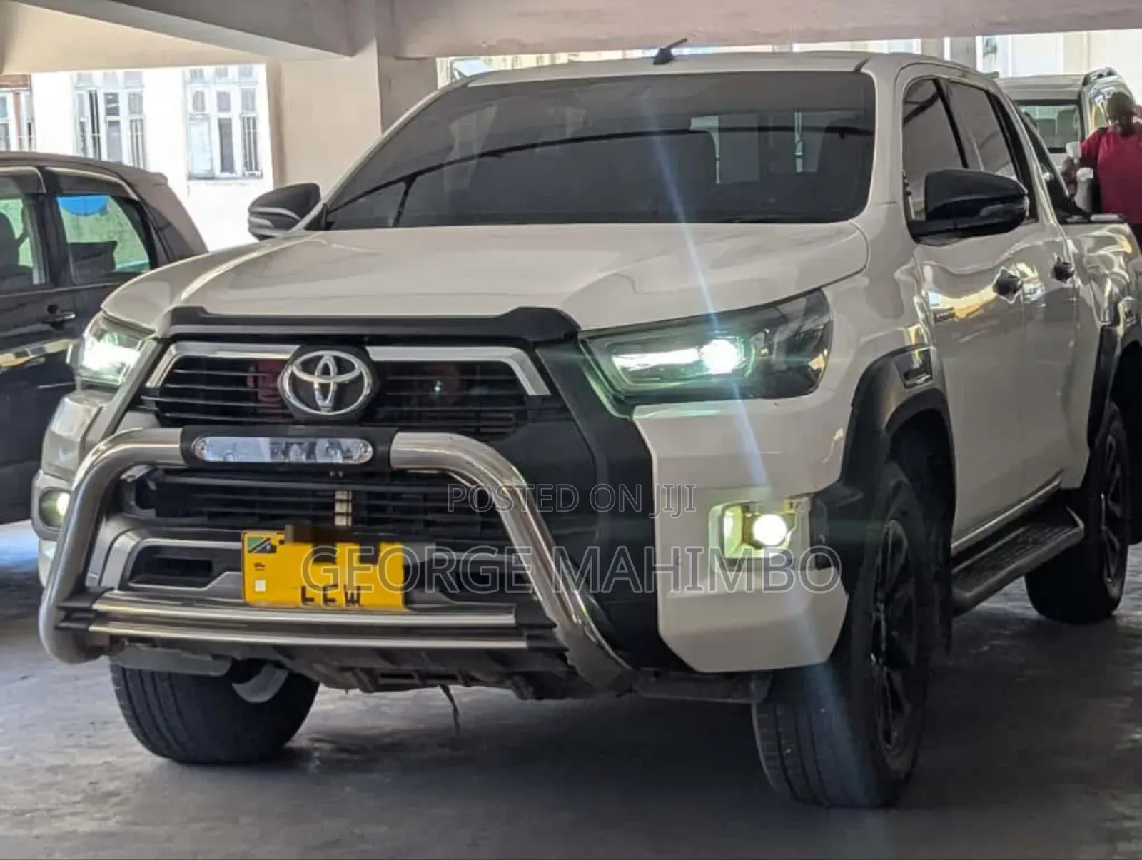 Toyota Hilux 2019 White