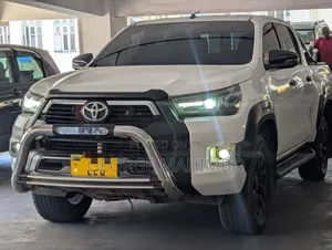 Toyota Hilux 2019 White