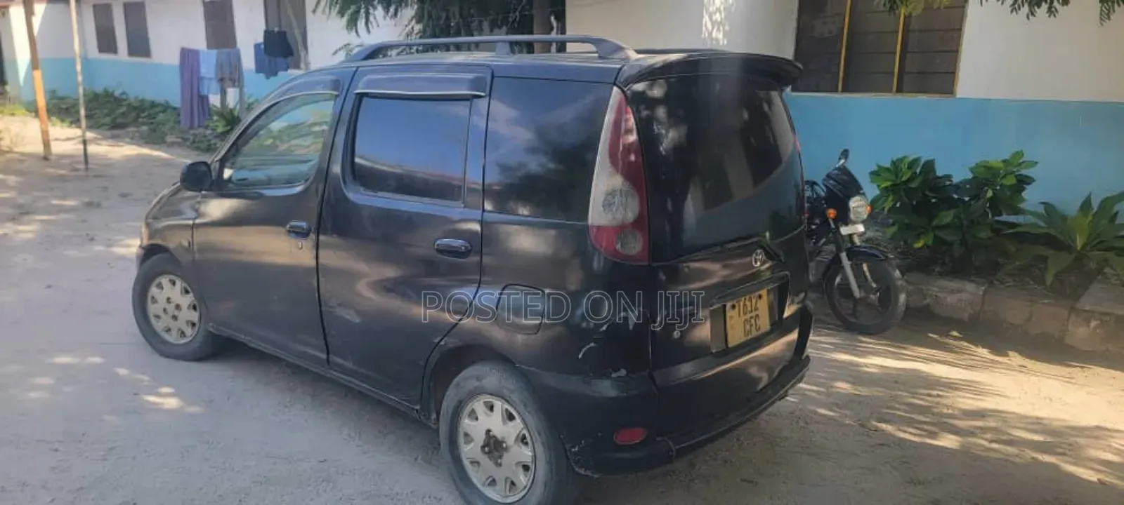 Toyota Fun Cargo 2004 Black