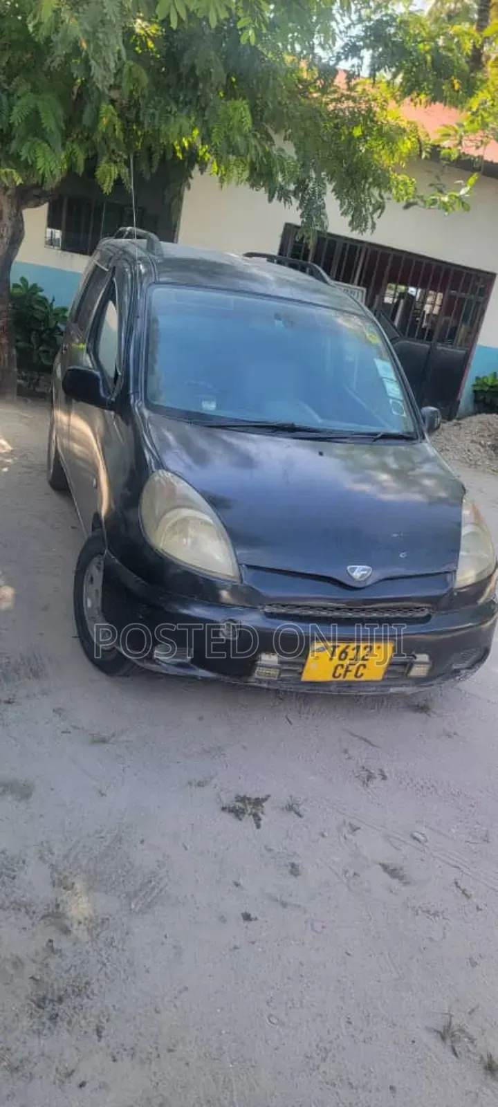 Toyota Fun Cargo 2004 Black