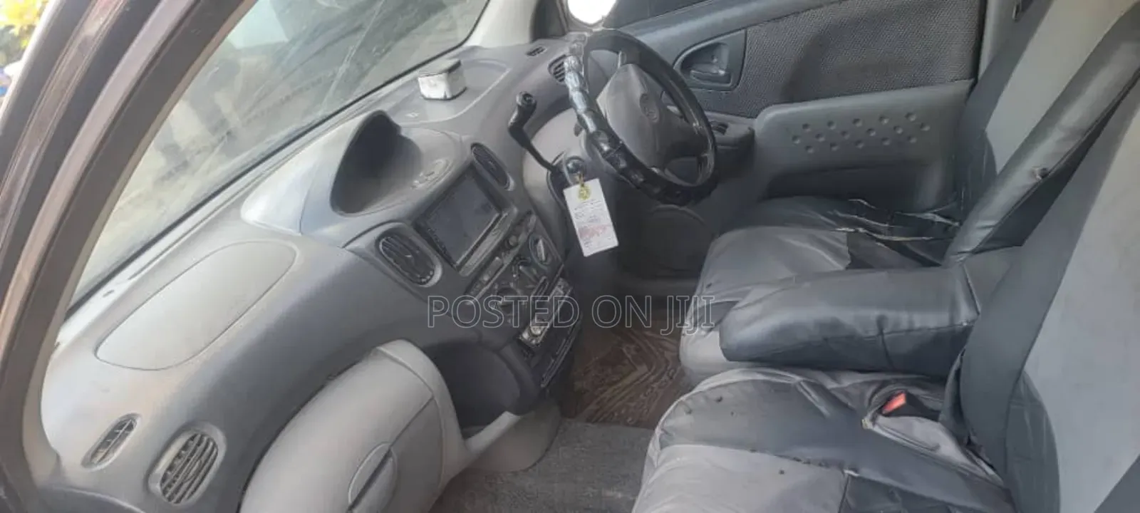Toyota Fun Cargo 2004 Black
