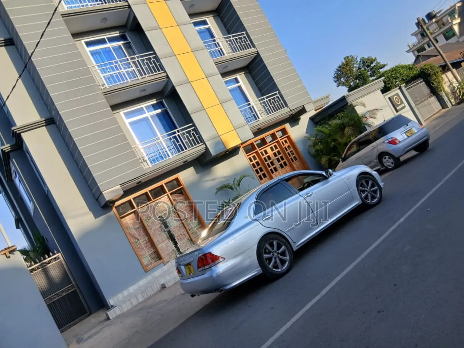 Toyota Crown 2006 Silver