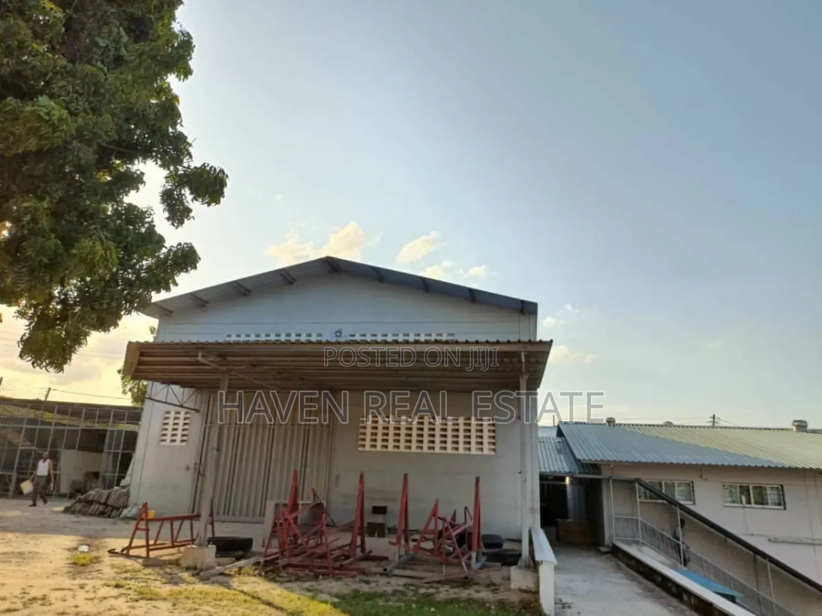 Godowns,Yard and Office for Sale at Mbezi Beach