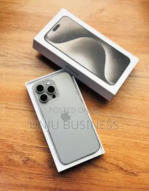 New Apple iPhone 15 Pro Max 256 GB Silver