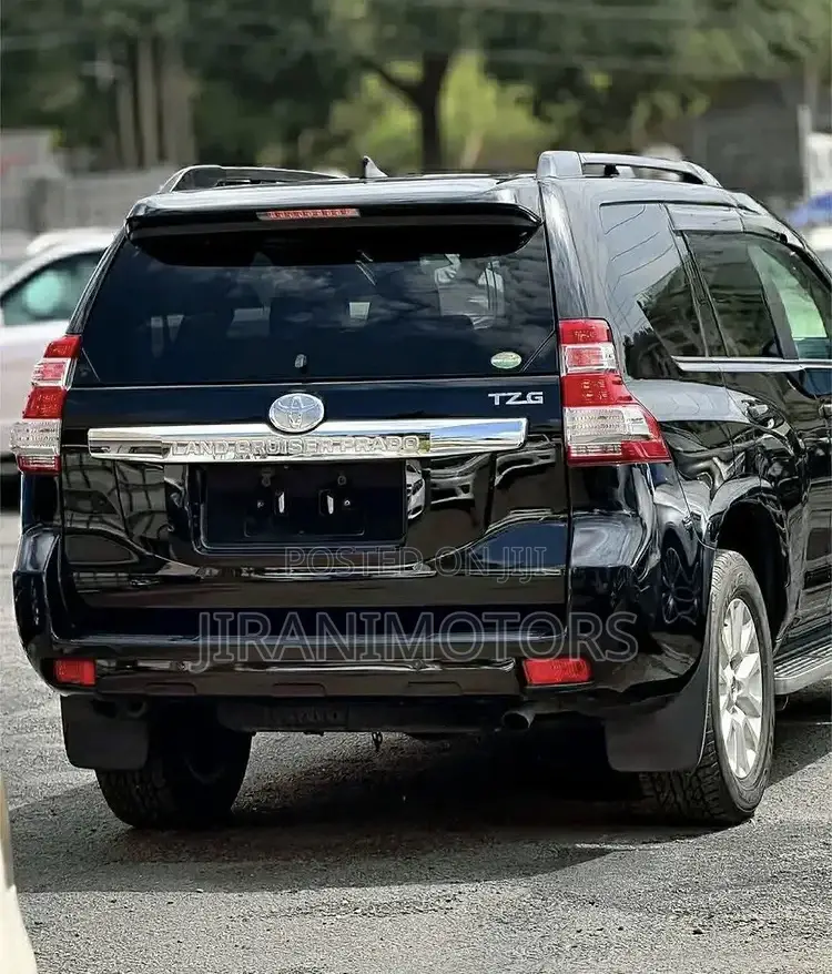 Toyota Land Cruiser Prado 2.8 D-4D 2016 Black