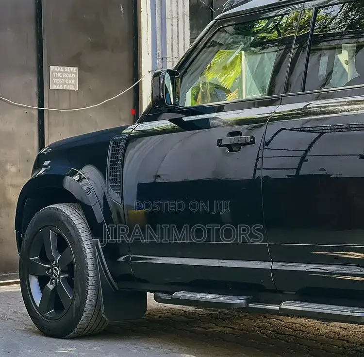 Land Rover Defender X-Dynamic HSE 2022 Black