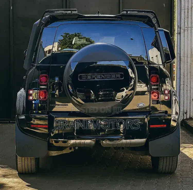 Land Rover Defender X-Dynamic HSE 2022 Black