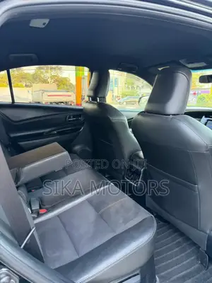 Toyota Harrier 2.0 2015 Black