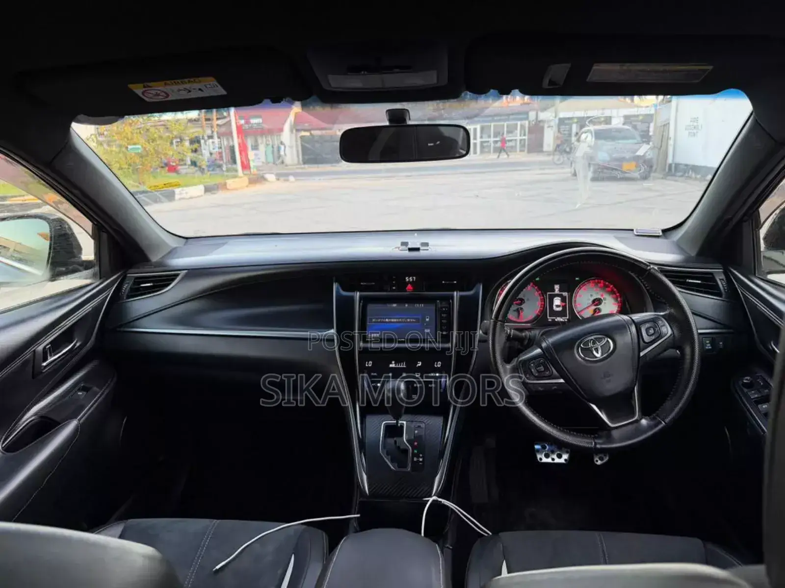 Toyota Harrier 2.0 2015 Black
