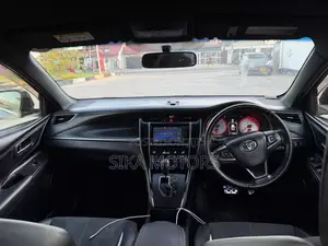 Toyota Harrier 2.0 2015 Black