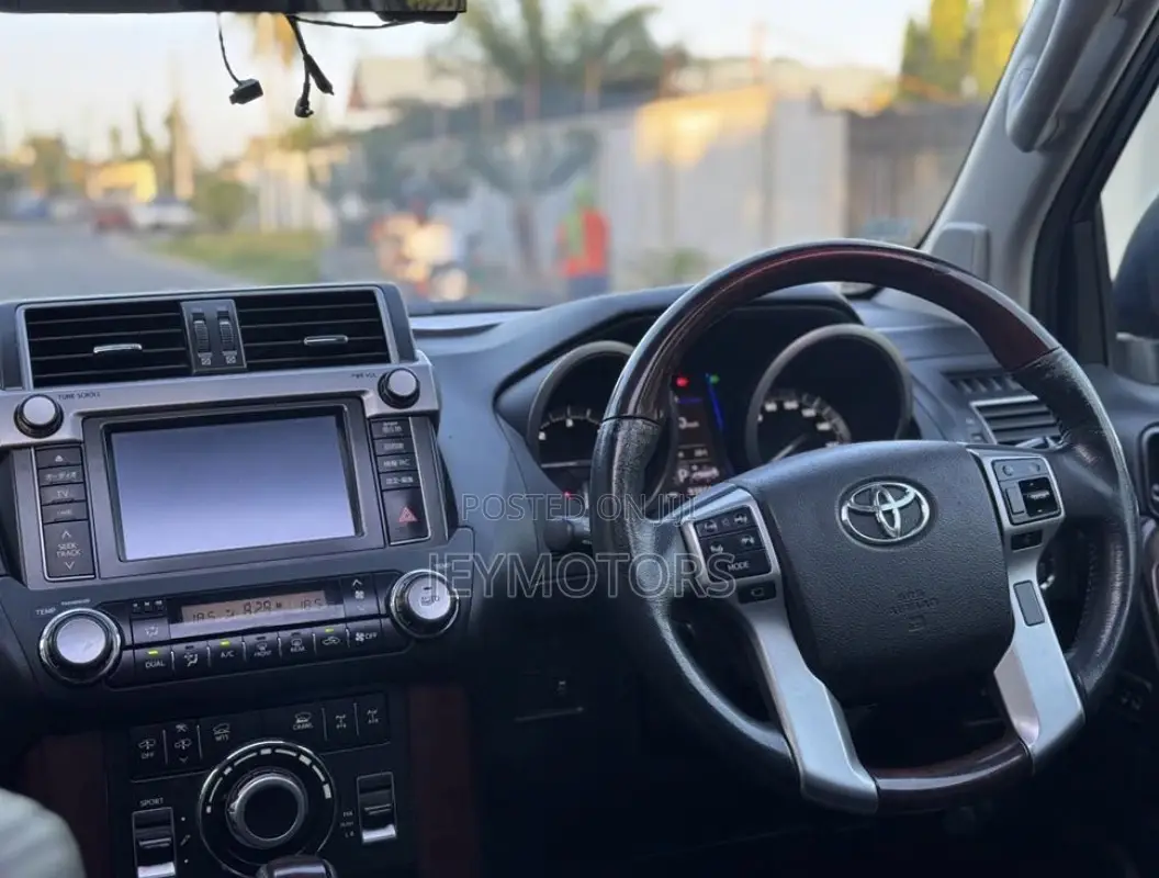 Toyota Land Cruiser Prado 2015 Black