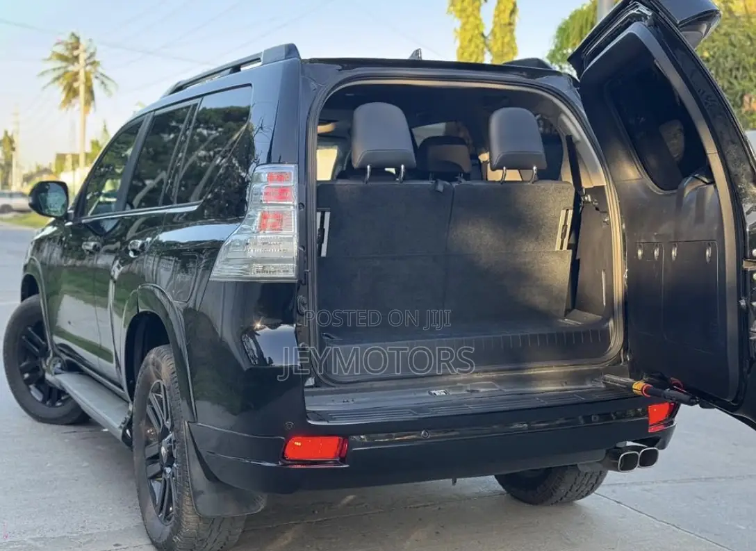 Toyota Land Cruiser Prado 2015 Black