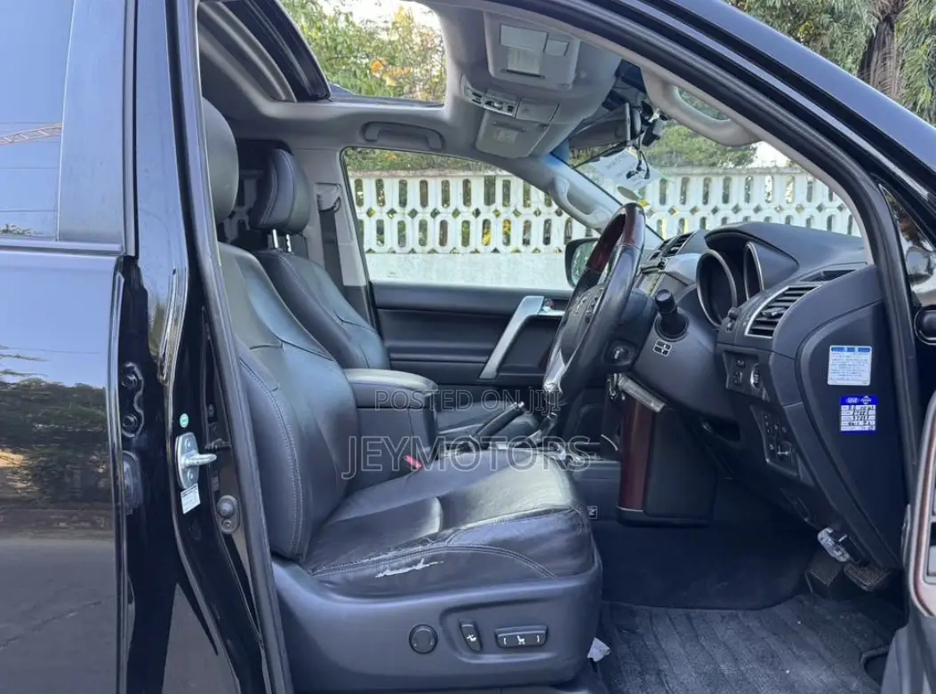 Toyota Land Cruiser Prado 2015 Black