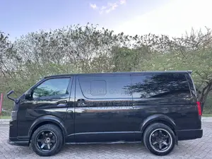 Toyota HiAce 2010 Black