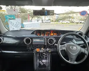 Toyota Corolla Rumion Hatchback 1.5 FWD 2010 Black