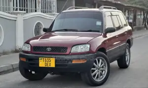 Toyota RAV4 Base 4x4 1999 Red