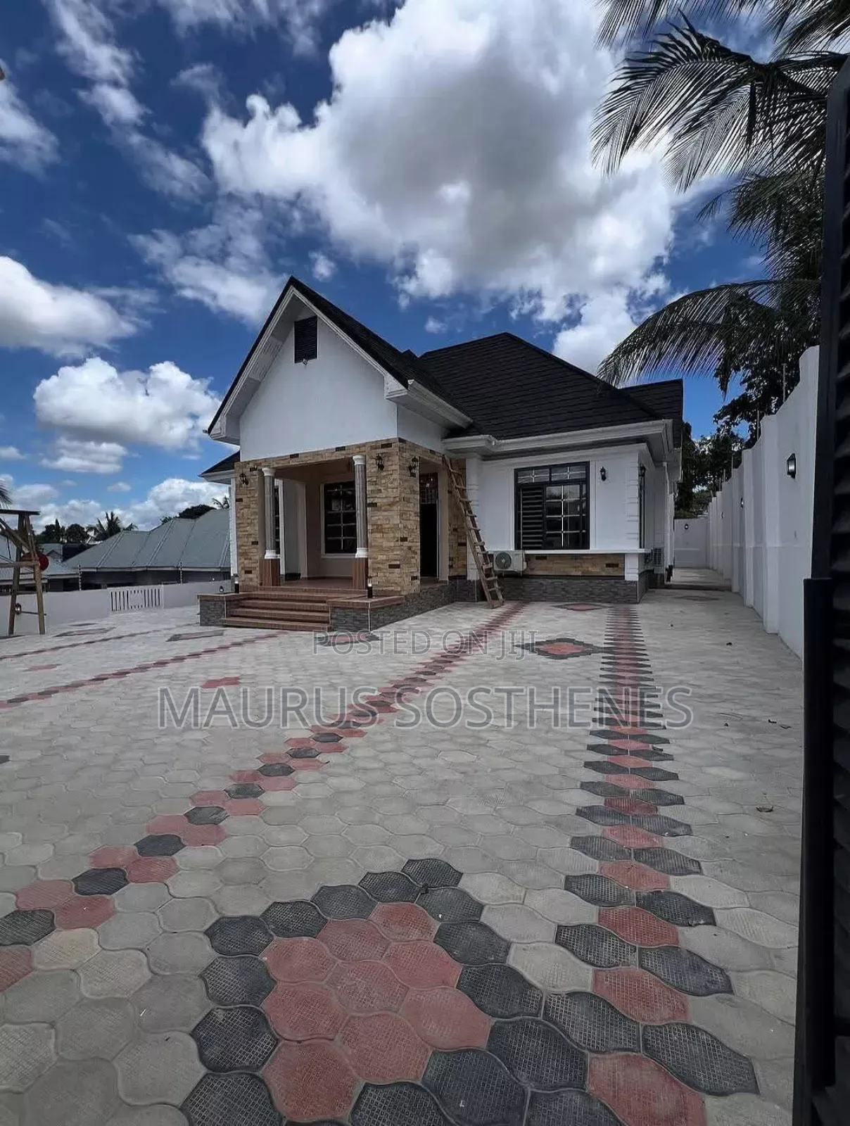 3bdrm House in Goba for sale
