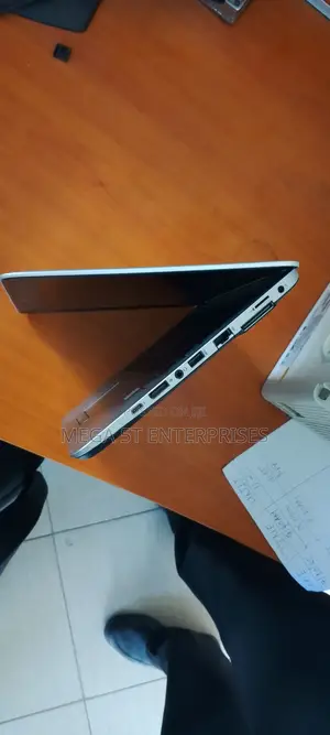 Laptop HP EliteBook 820 G3 8GB Intel Core I7 HDD+SSD 256GB
