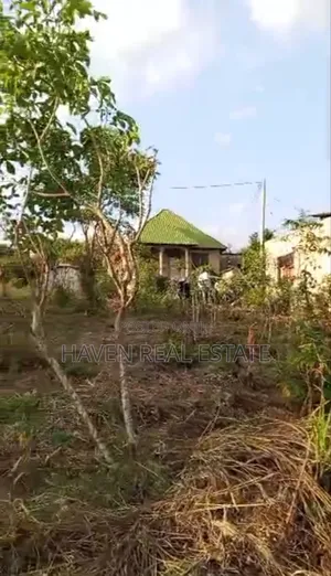 Kiwanja Kinauzwa Mbezi Msakuzi