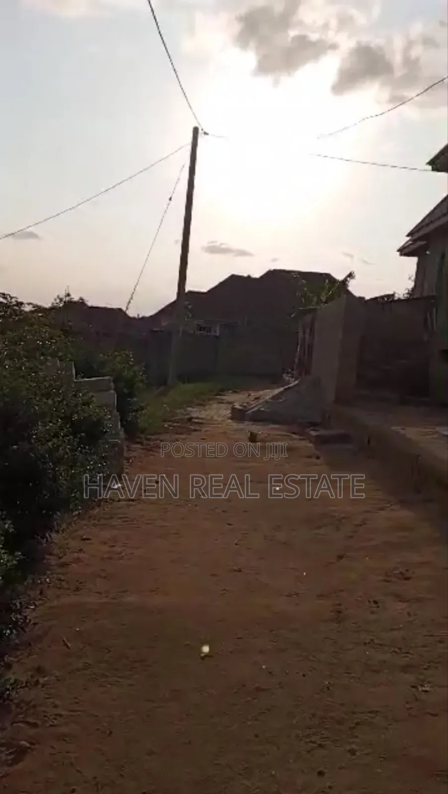 Kiwanja Kinauzwa Mbezi Msakuzi
