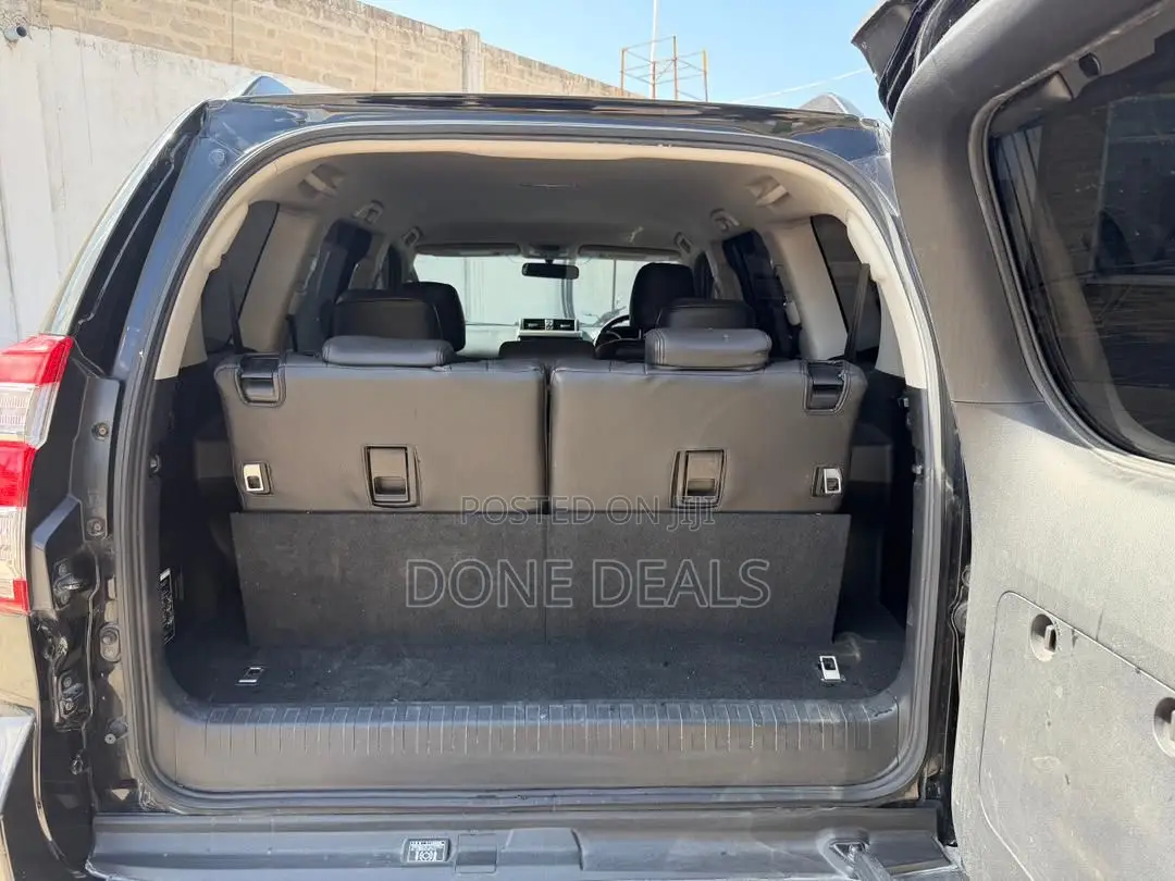 Toyota Land Cruiser Prado 2016 Black
