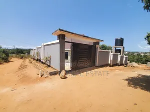 3bdrm House in Goba for sale