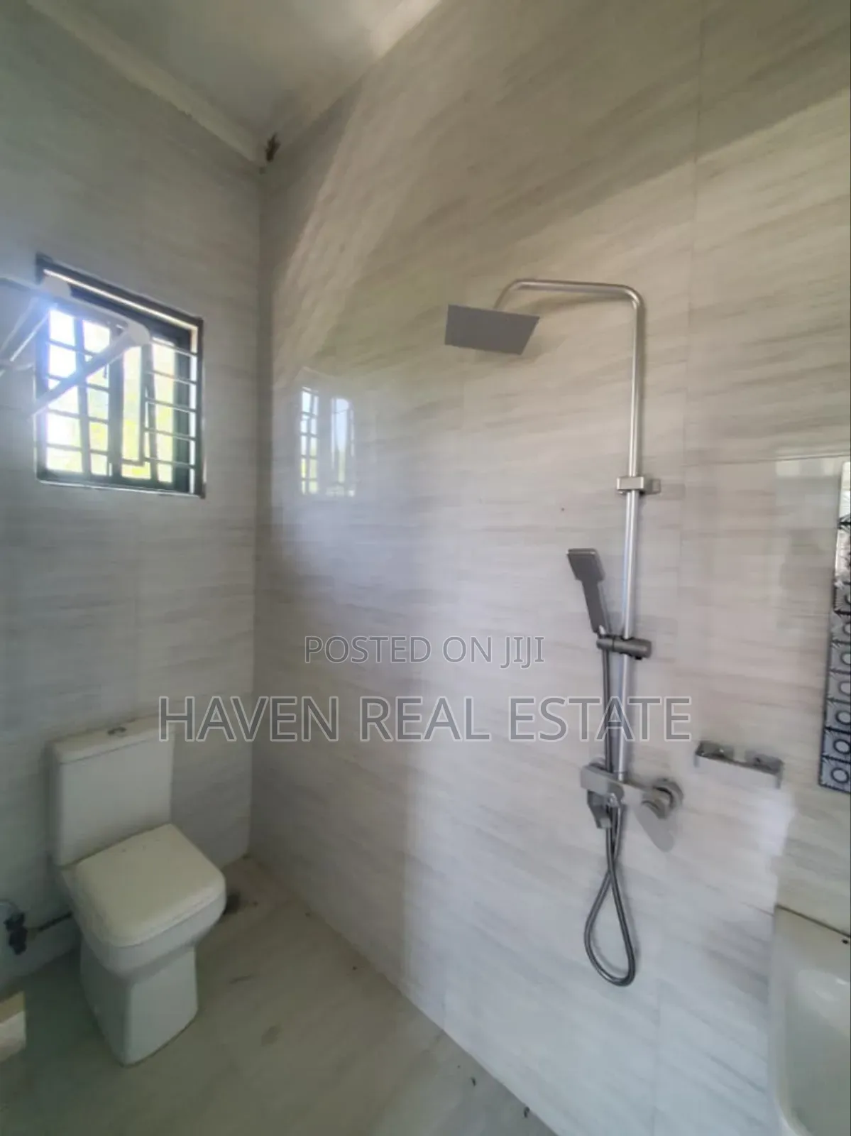3bdrm House in Goba for sale