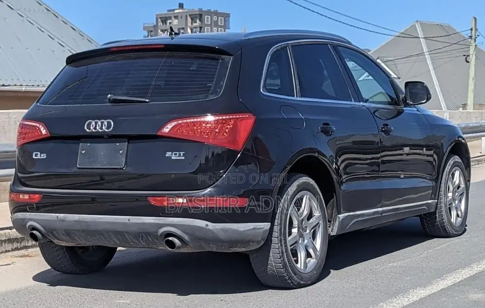 Audi Q5 2010 Matt Black