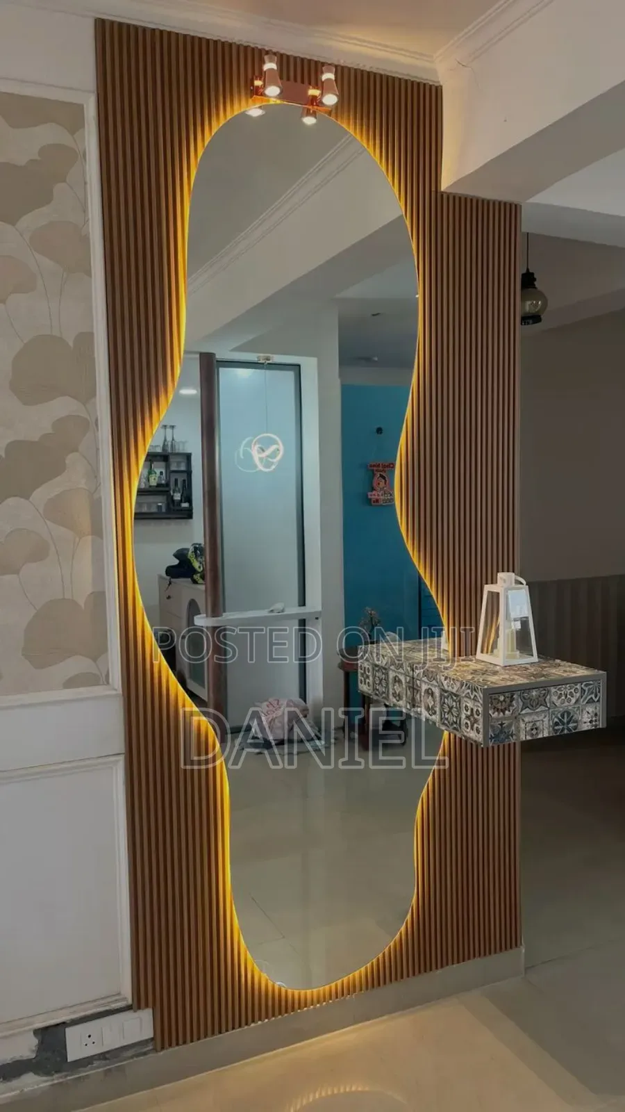 Dressing Design and Mirror Pannel