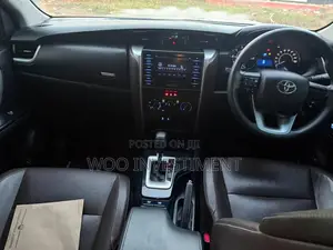 Toyota Fortuner 2017 Silver