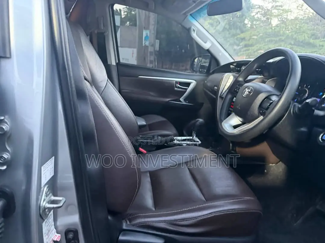 Toyota Fortuner 2017 Silver