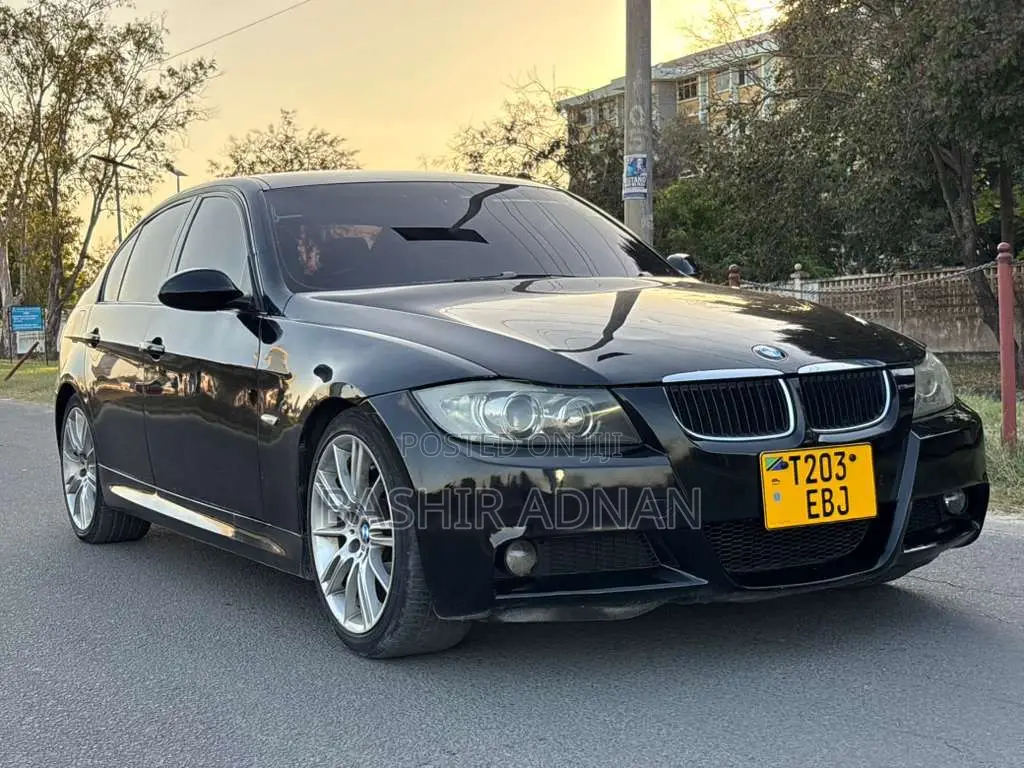 BMW 3 Series 320i RWD 2006 Black