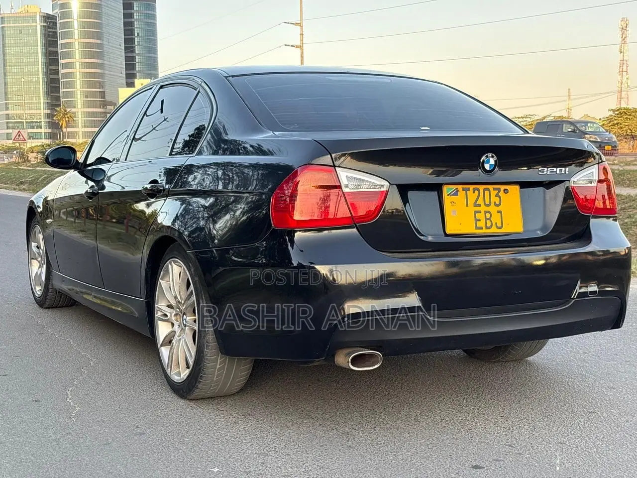 BMW 3 Series 320i RWD 2006 Black