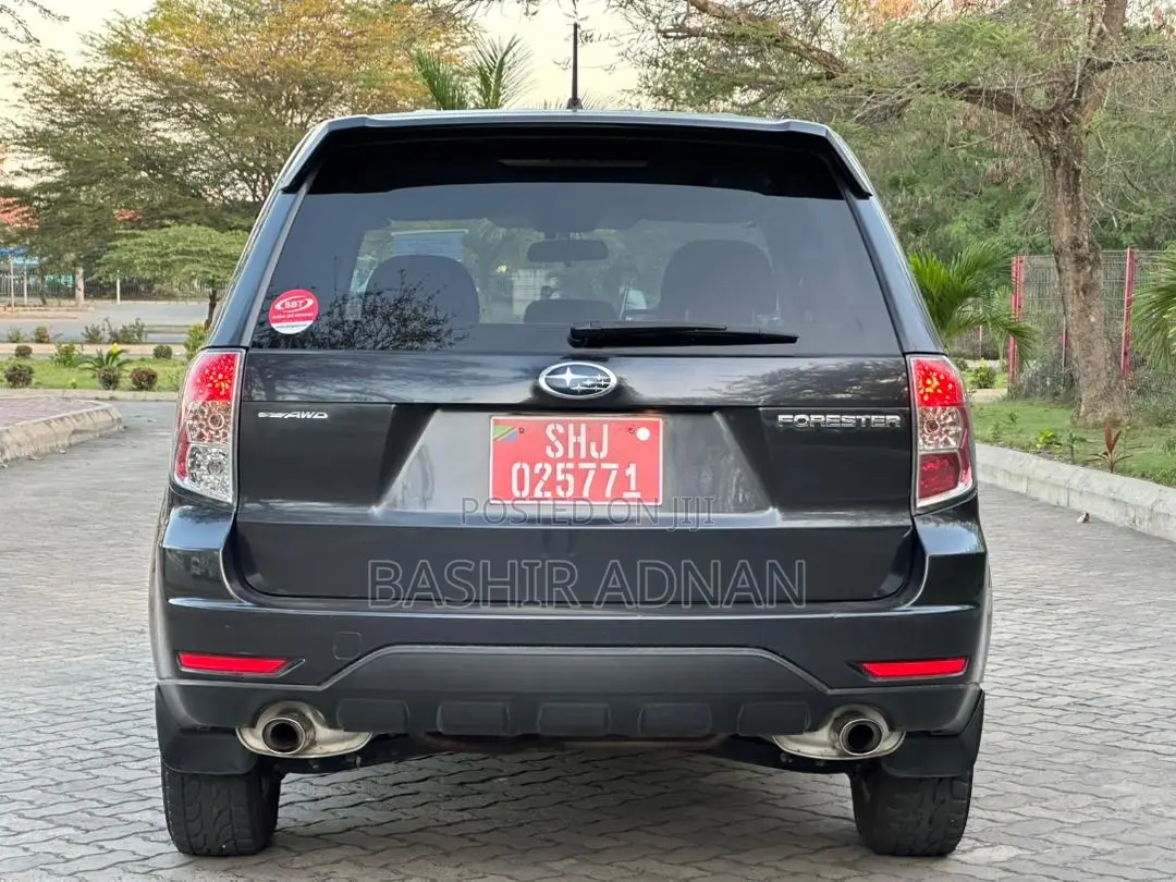 Subaru Forester 2012 Gray