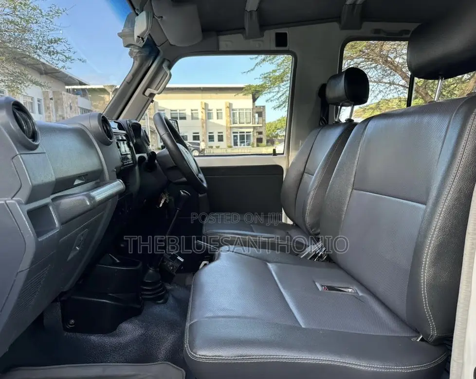 Toyota Land Cruiser 2015 White