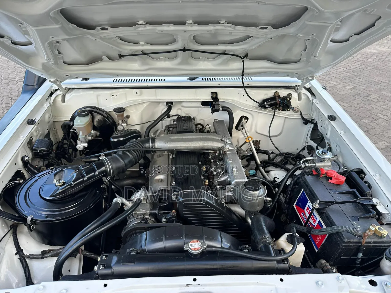 Toyota Land Cruiser 2015 White