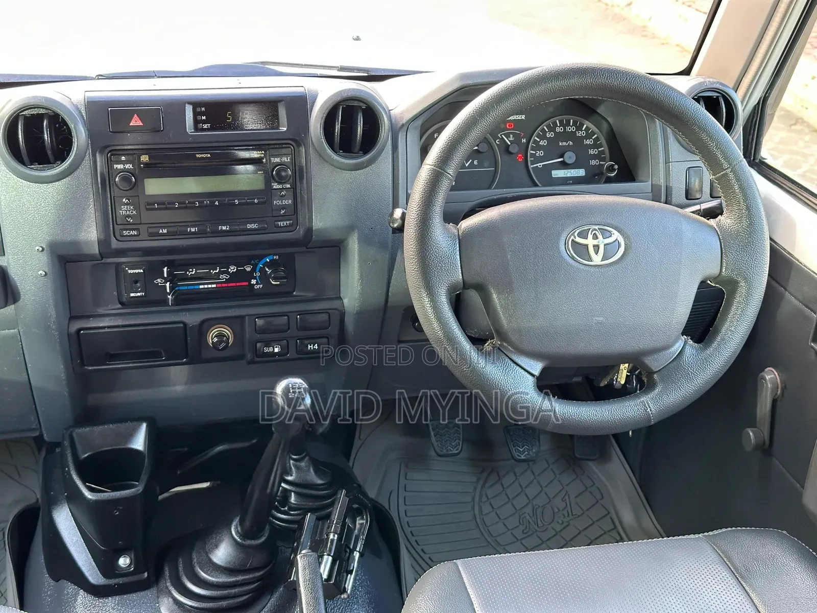 Toyota Land Cruiser 2015 White