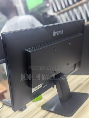 Desktop Computer Dell OptiPlex 7050 4GB Intel Core I3 HDD 500GB