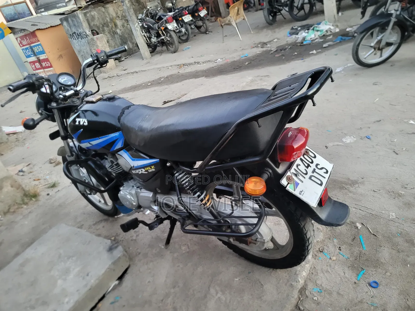 TVS HLX 125 2025 Black