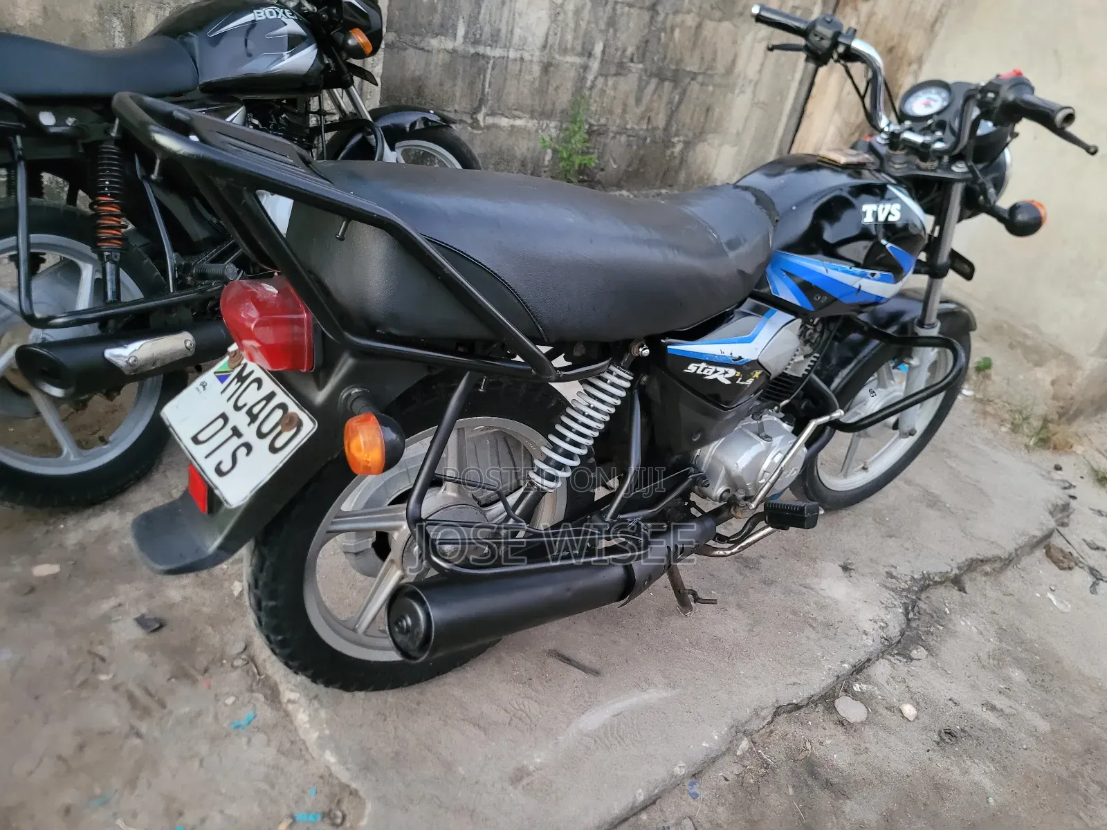 TVS HLX 125 2025 Black