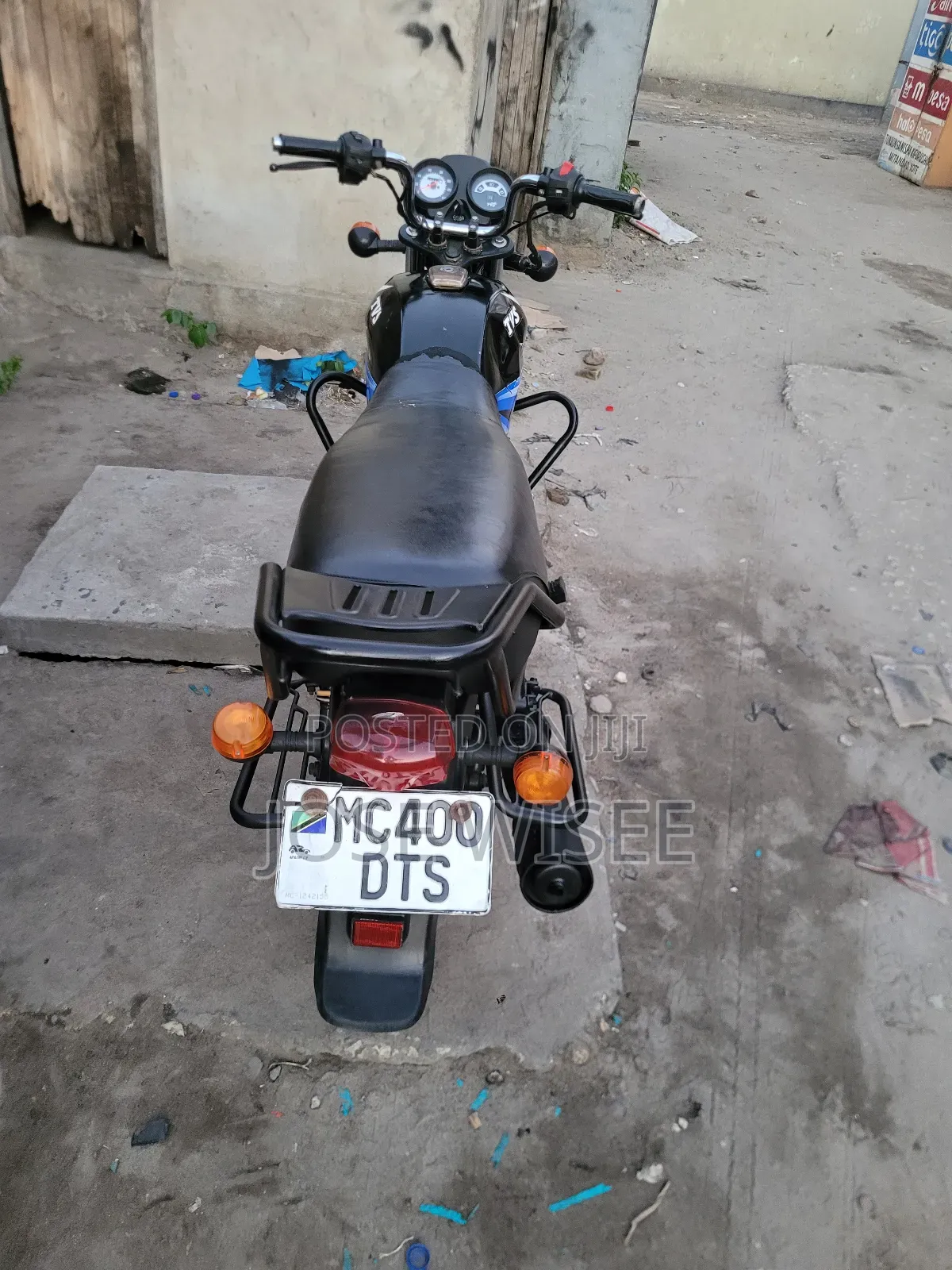 TVS HLX 125 2025 Black
