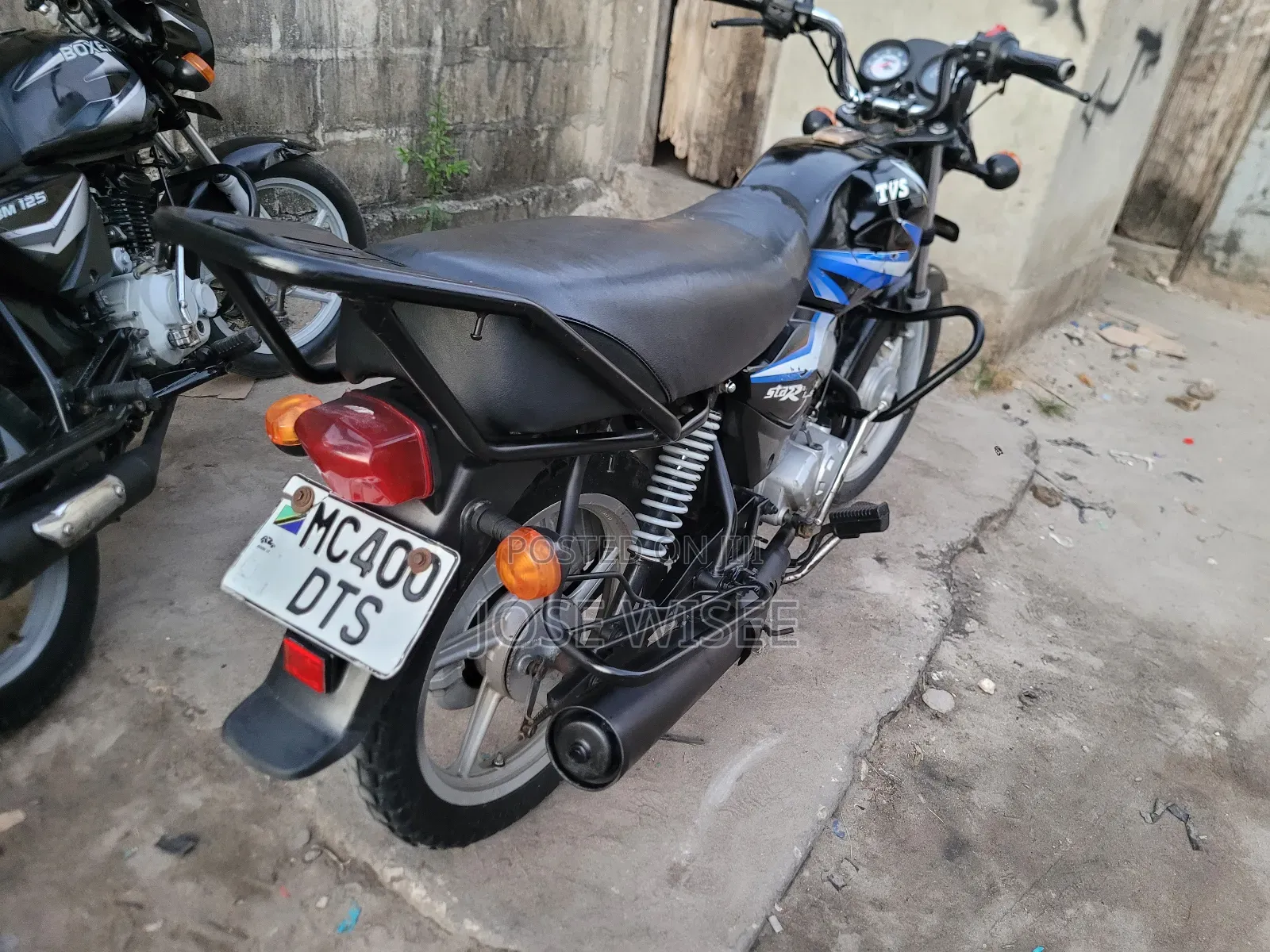 TVS HLX 125 2025 Black