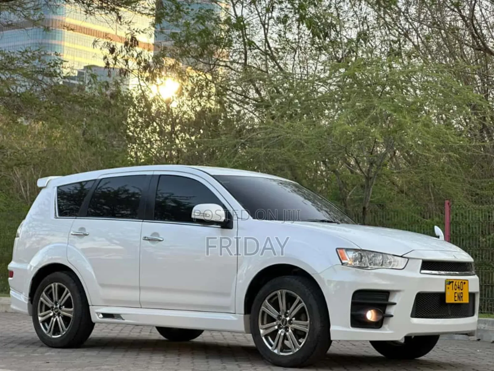 Mitsubishi Outlander 2012 White