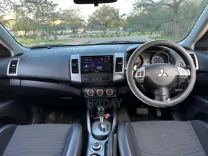 Mitsubishi Outlander 2012 White